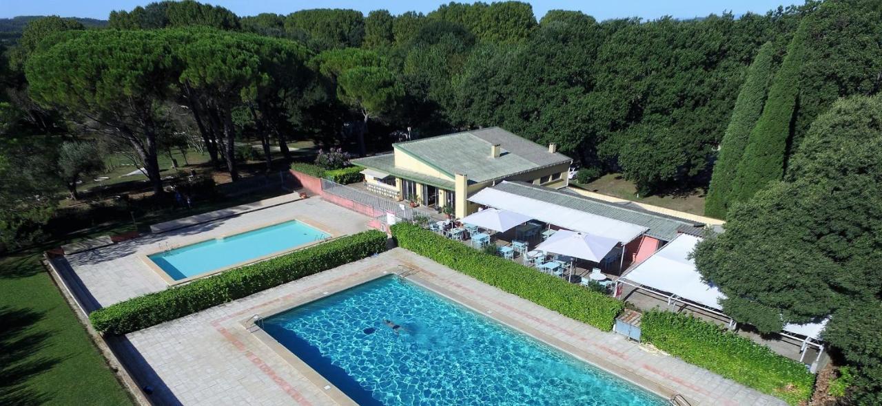Domaine Le Moulin Neuf Hotel แซ็งต์-กองแต็ง-ลา-โปเตรี ภายนอก รูปภาพ